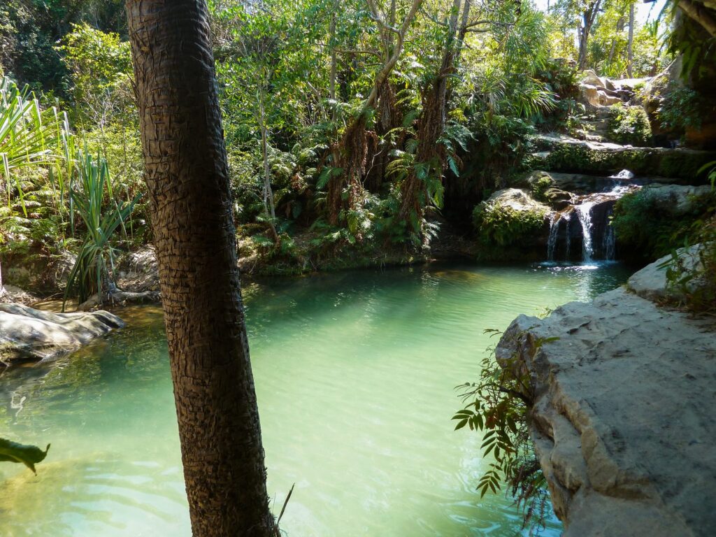 piscine naturelle de Namaza, dans le parc de l’Isalo, étape de l’itinéraire sud de 15 jours à Madagascar
